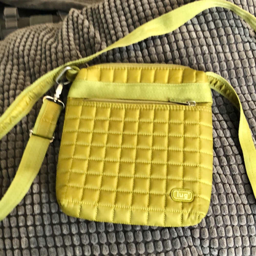 Lug crossbody 💗